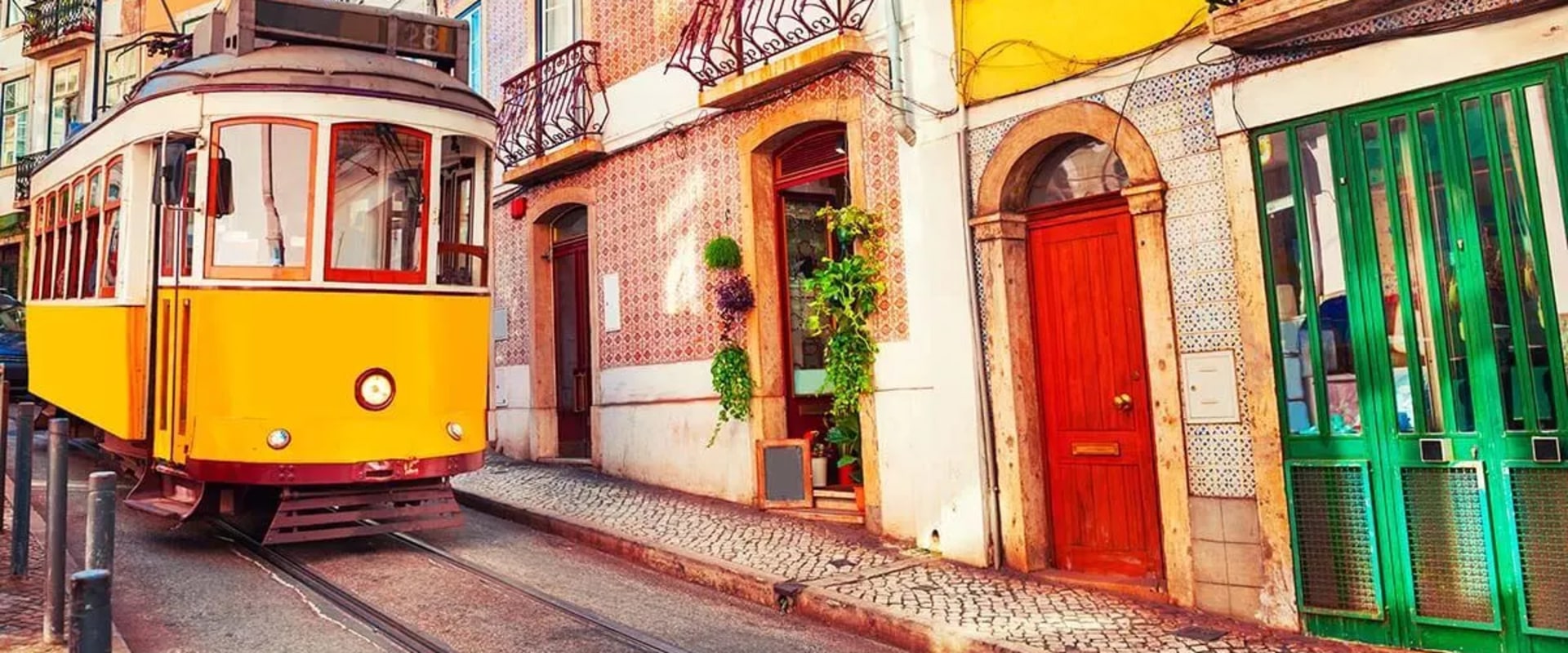 5 must-see places to visit in Lisbon, Portugal